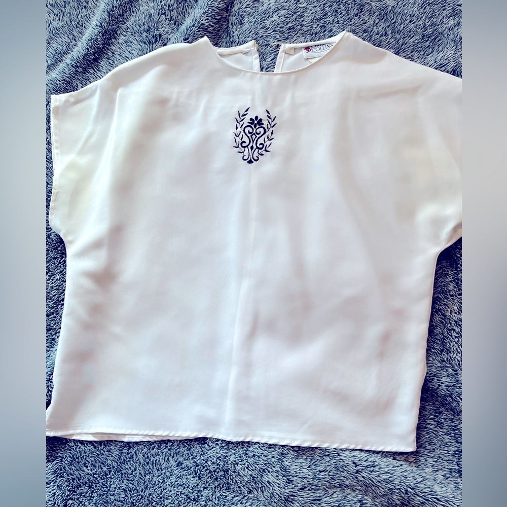 Ladies white size small blouse